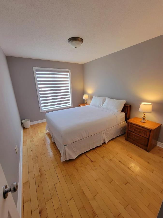 Cozy 3 Bedroom Town House 20 Min From Ottawa Down Town And Airport Buitenkant foto